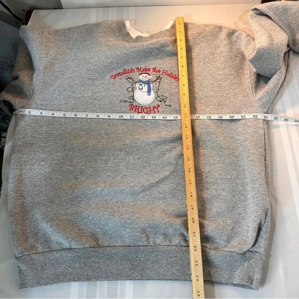 Vintage Gray Christmas Sweater - Picture 3 of 6